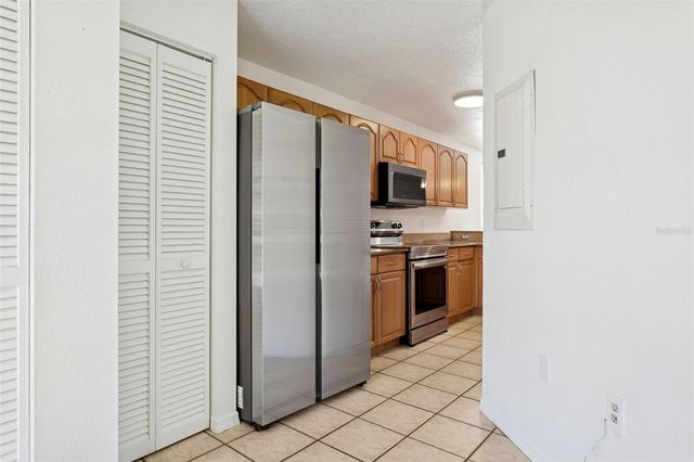 14902 PAR CLUB CIRCLE, Tampa, FL 33618