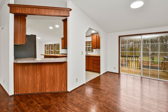 2759 E Farm Road 48, Springfield, MO 65803