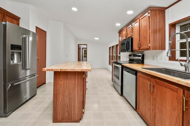 2759 E Farm Road 48, Springfield, MO 65803