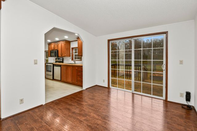 2759 E Farm Road 48, Springfield, MO 65803