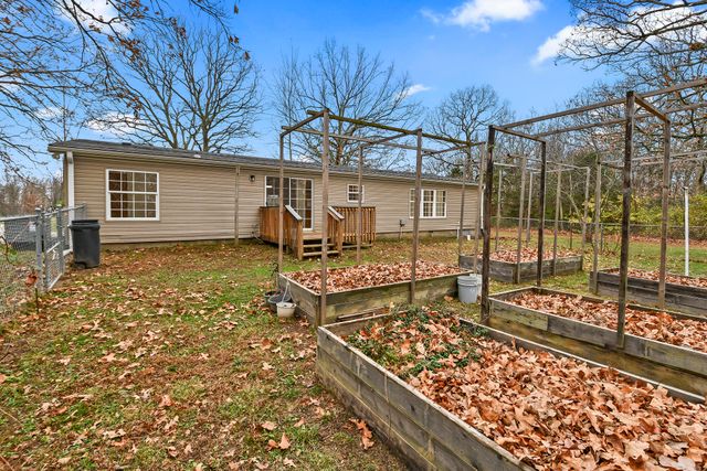 2759 E Farm Road 48, Springfield, MO 65803