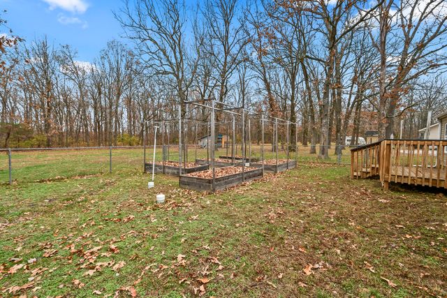 2759 E Farm Road 48, Springfield, MO 65803