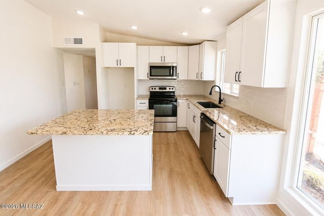 5632 E Cooper Street, Tucson, AZ 85711