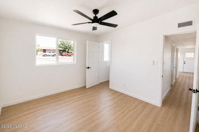 5632 E Cooper Street, Tucson, AZ 85711