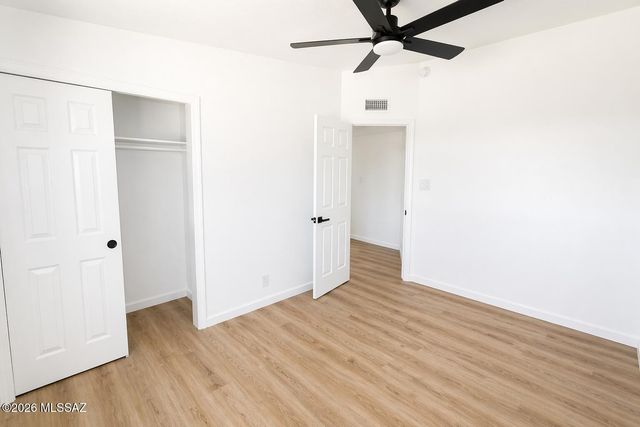 5632 E Cooper Street, Tucson, AZ 85711