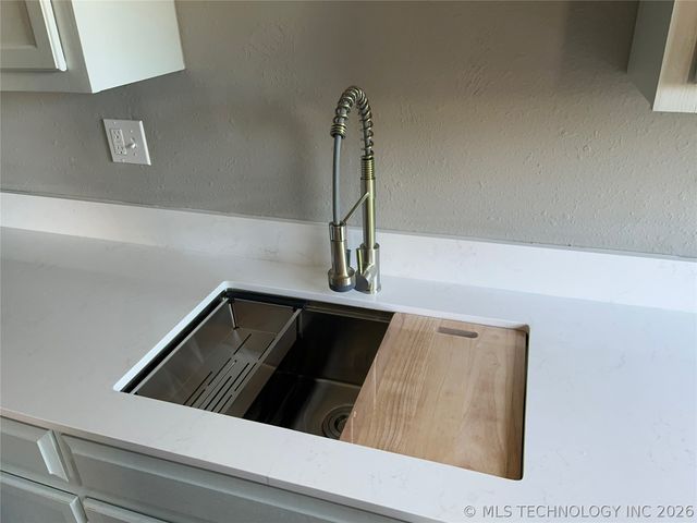 1321 E 38th Place 1321B, Tulsa, OK 74105