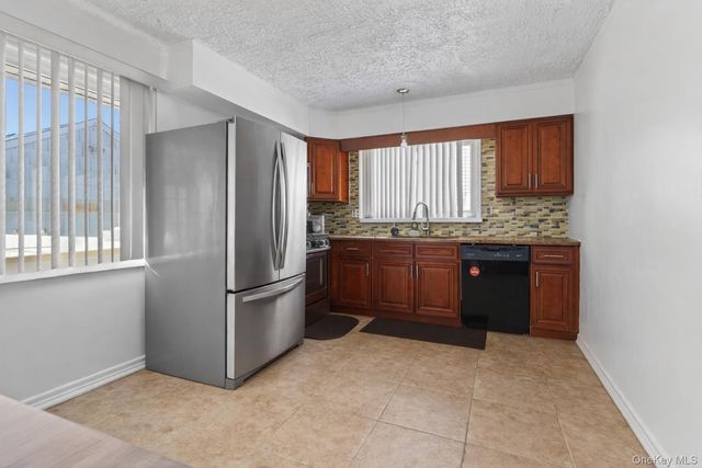 1716 Camp Avenue, Merrick, NY 11566