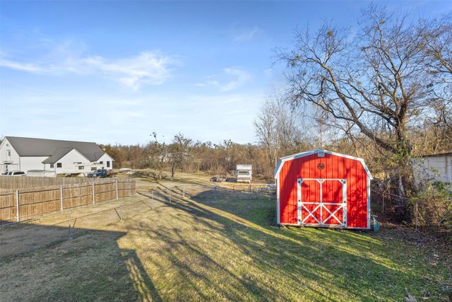 314 Woodard Street, Farmersville, TX 75442