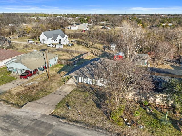 314 Woodard Street, Farmersville, TX 75442