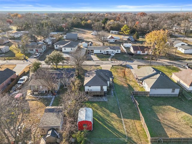 314 Woodard Street, Farmersville, TX 75442