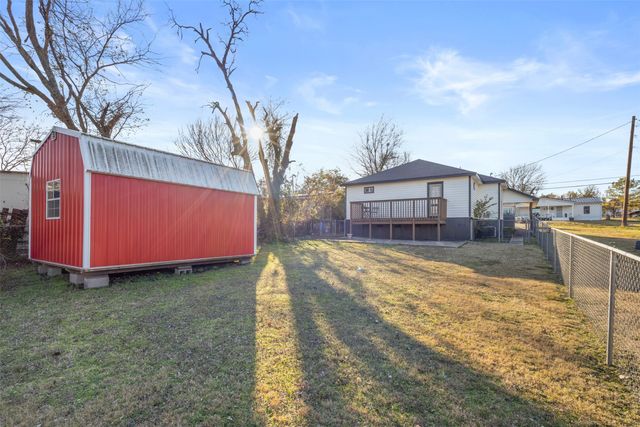 314 Woodard Street, Farmersville, TX 75442