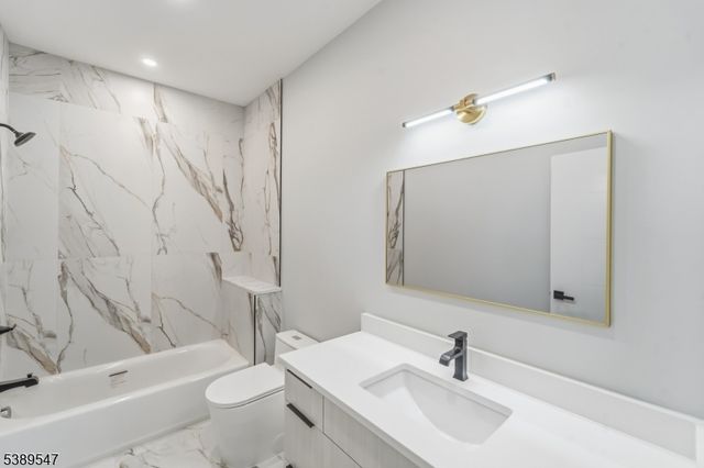 794 Blauvelt St, River Vale Twp., NJ 07675