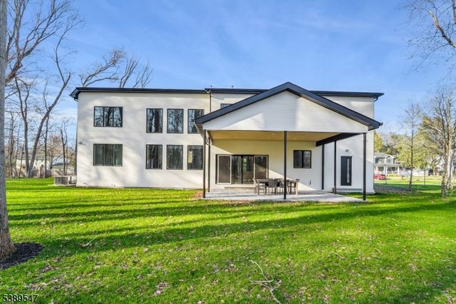 794 Blauvelt St, River Vale Twp., NJ 07675
