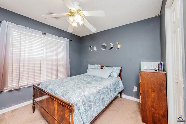 305 Strawbridge Lane, Bonaire, GA 31005