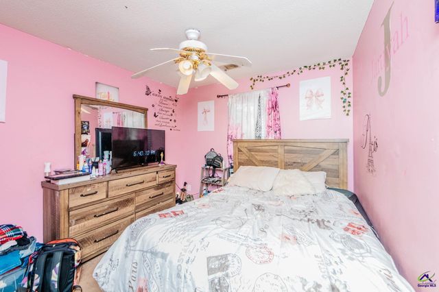 305 Strawbridge Lane, Bonaire, GA 31005