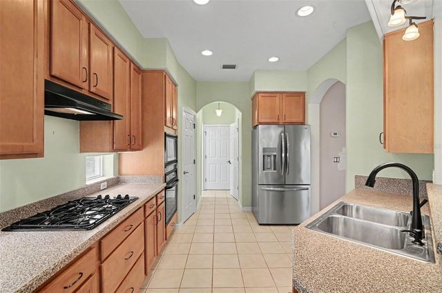2852 CAPE HORN COURT, Tavares, FL 32778