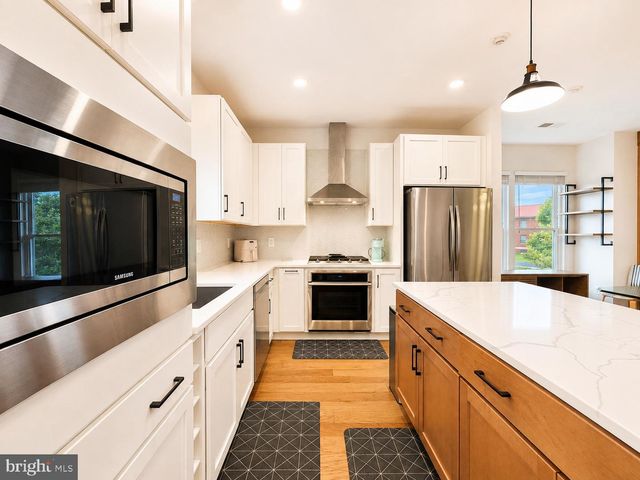 1011 SYCAMORE DR SE, Washington, DC 20032