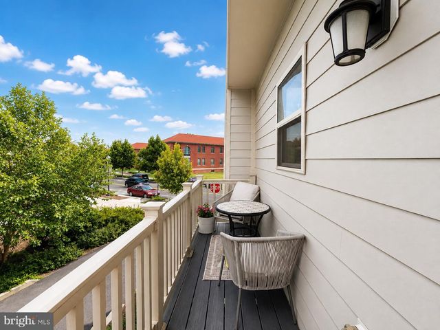 1011 SYCAMORE DR SE, Washington, DC 20032