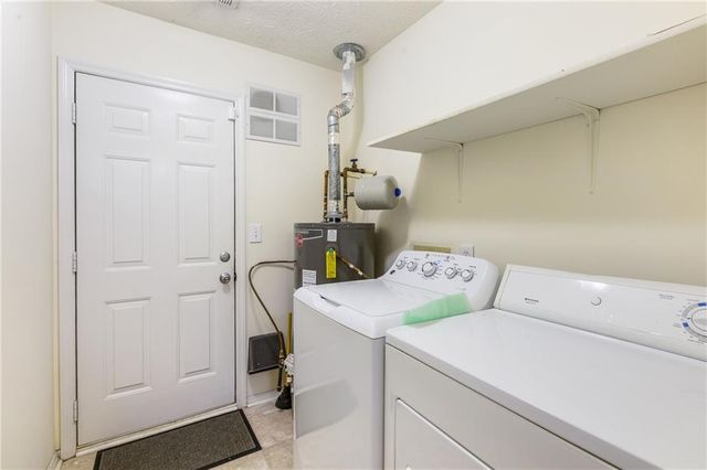 1402 Bridgewater Branch, Stone Mountain, GA 30088