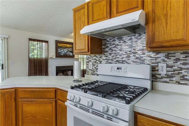 1402 Bridgewater Branch, Stone Mountain, GA 30088