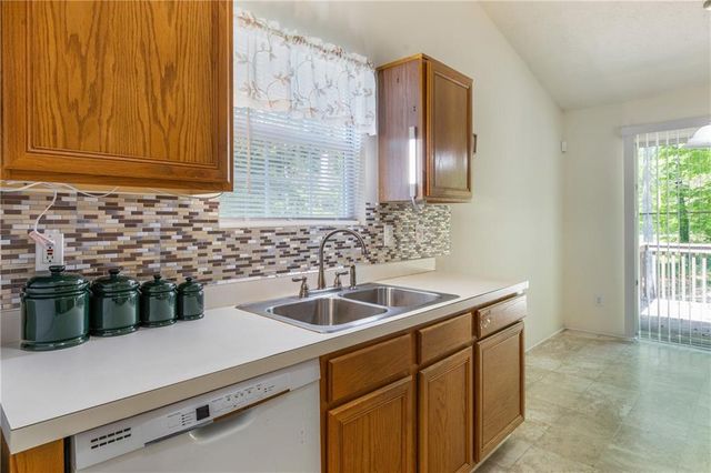 1402 Bridgewater Branch, Stone Mountain, GA 30088