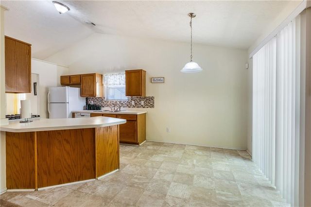 1402 Bridgewater Branch, Stone Mountain, GA 30088