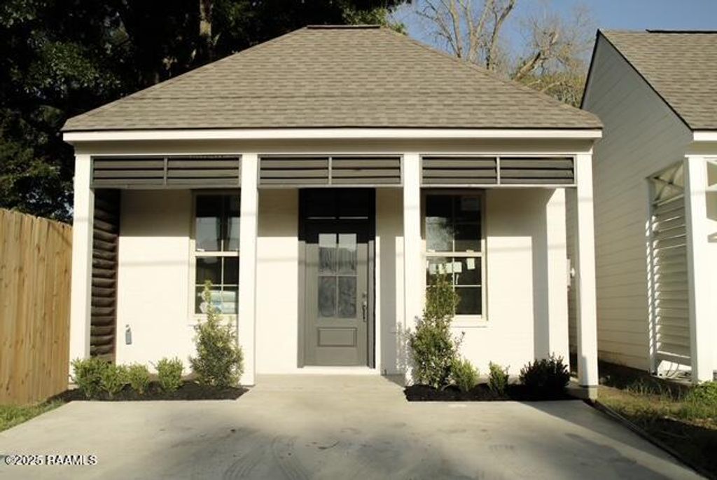 810 N St Antoine Street, Lafayette, LA 70501