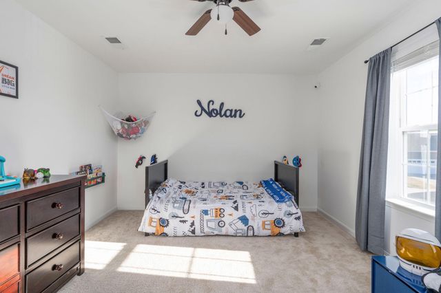 6371 POINTER LN, King George, VA 22485