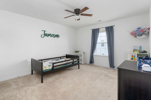 6371 POINTER LN, King George, VA 22485