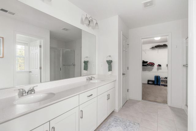 6371 POINTER LN, King George, VA 22485