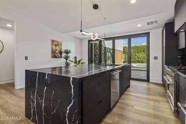 4334 E LEWIS Avenue, Phoenix, AZ 85008