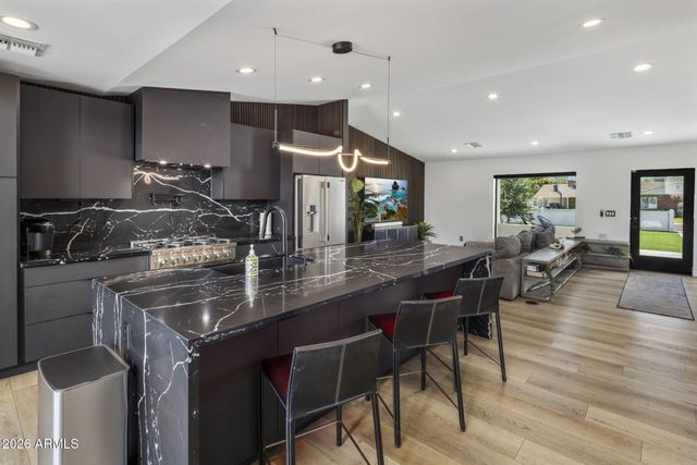 4334 E LEWIS Avenue, Phoenix, AZ 85008