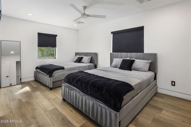 4334 E LEWIS Avenue, Phoenix, AZ 85008