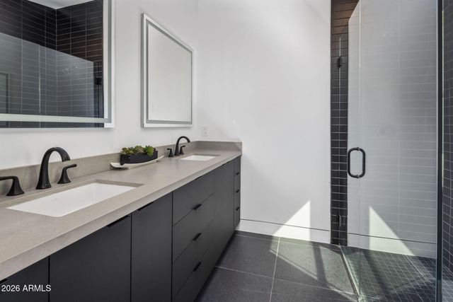 4334 E LEWIS Avenue, Phoenix, AZ 85008