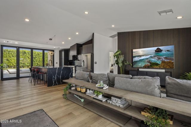 4334 E LEWIS Avenue, Phoenix, AZ 85008