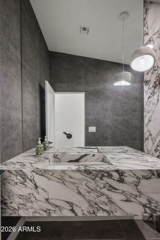 4334 E LEWIS Avenue, Phoenix, AZ 85008