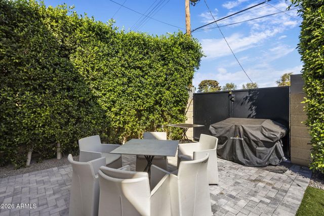 4334 E LEWIS Avenue, Phoenix, AZ 85008