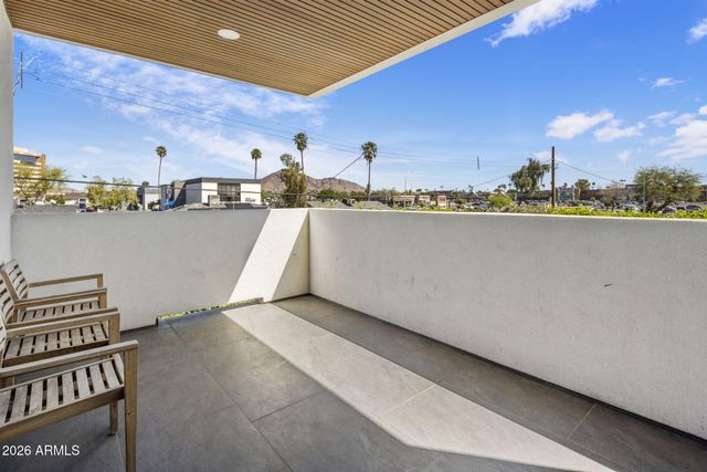 4334 E LEWIS Avenue, Phoenix, AZ 85008