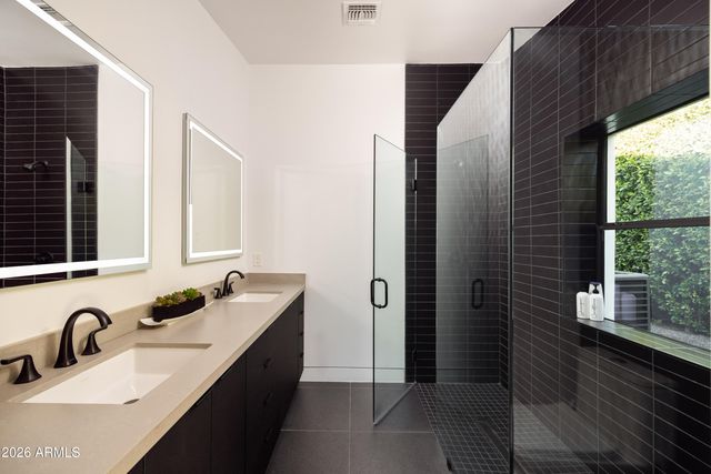 4334 E LEWIS Avenue, Phoenix, AZ 85008