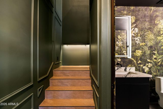 4334 E LEWIS Avenue, Phoenix, AZ 85008