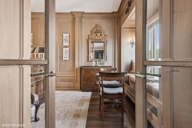 800 N MICHIGAN Avenue 3501, Chicago, IL 60611