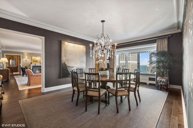 800 N MICHIGAN Avenue 3501, Chicago, IL 60611