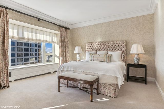 800 N MICHIGAN Avenue 3501, Chicago, IL 60611