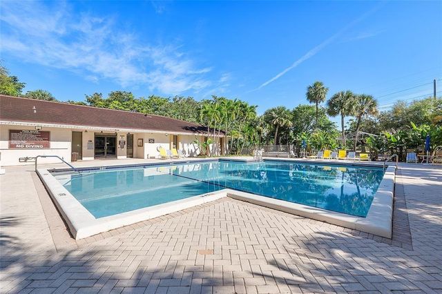 5530 NW 44th Street 318C, Lauderhill, FL 33319