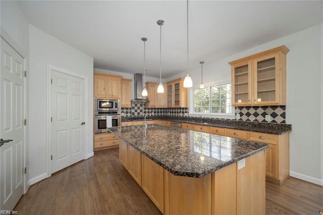 106 Fisher CT, Seaford, VA 23696
