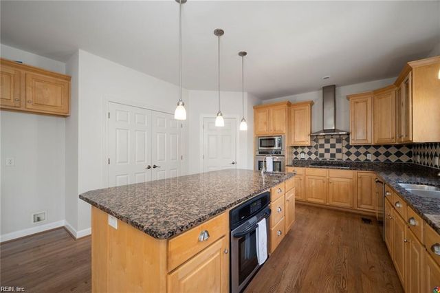 106 Fisher CT, Seaford, VA 23696