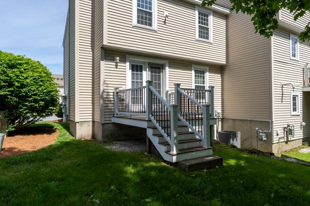 11 Sundown Drive D, Derry, NH 03038