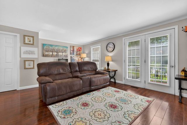 11 Sundown Drive D, Derry, NH 03038