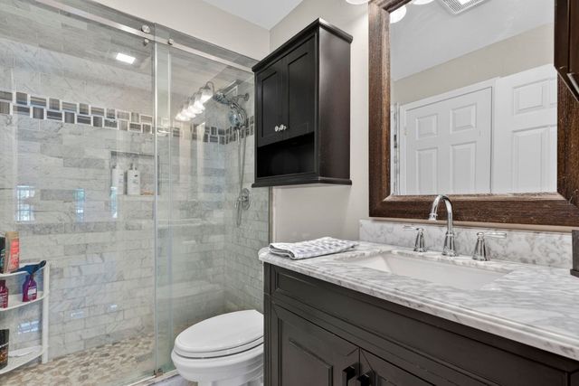 11 Sundown Drive D, Derry, NH 03038