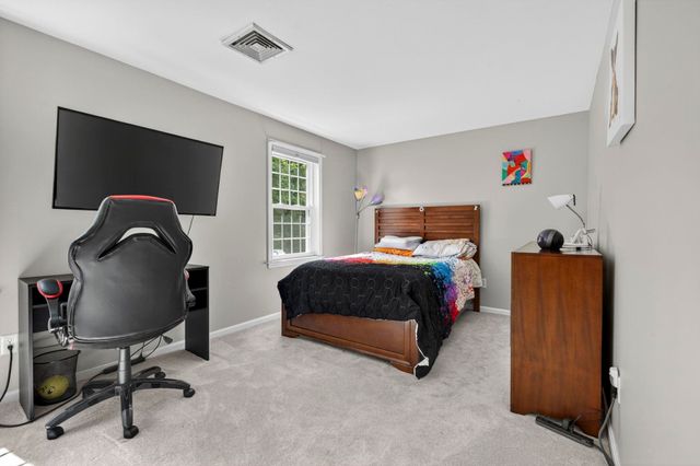 11 Sundown Drive D, Derry, NH 03038